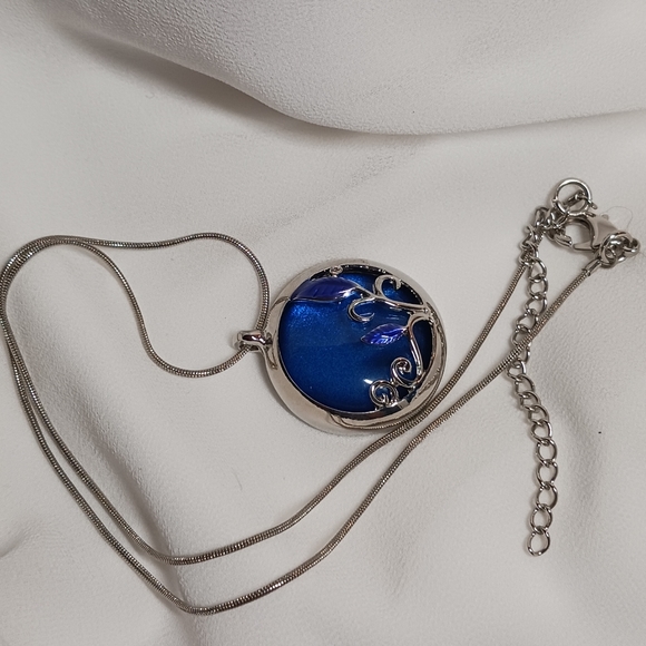 Enamel cobalt blue tree pendant with chain, necklace - Picture 4 of 4